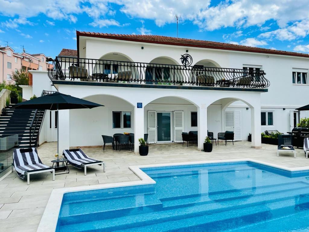 Villa Gala Трогир Экстерьер фото